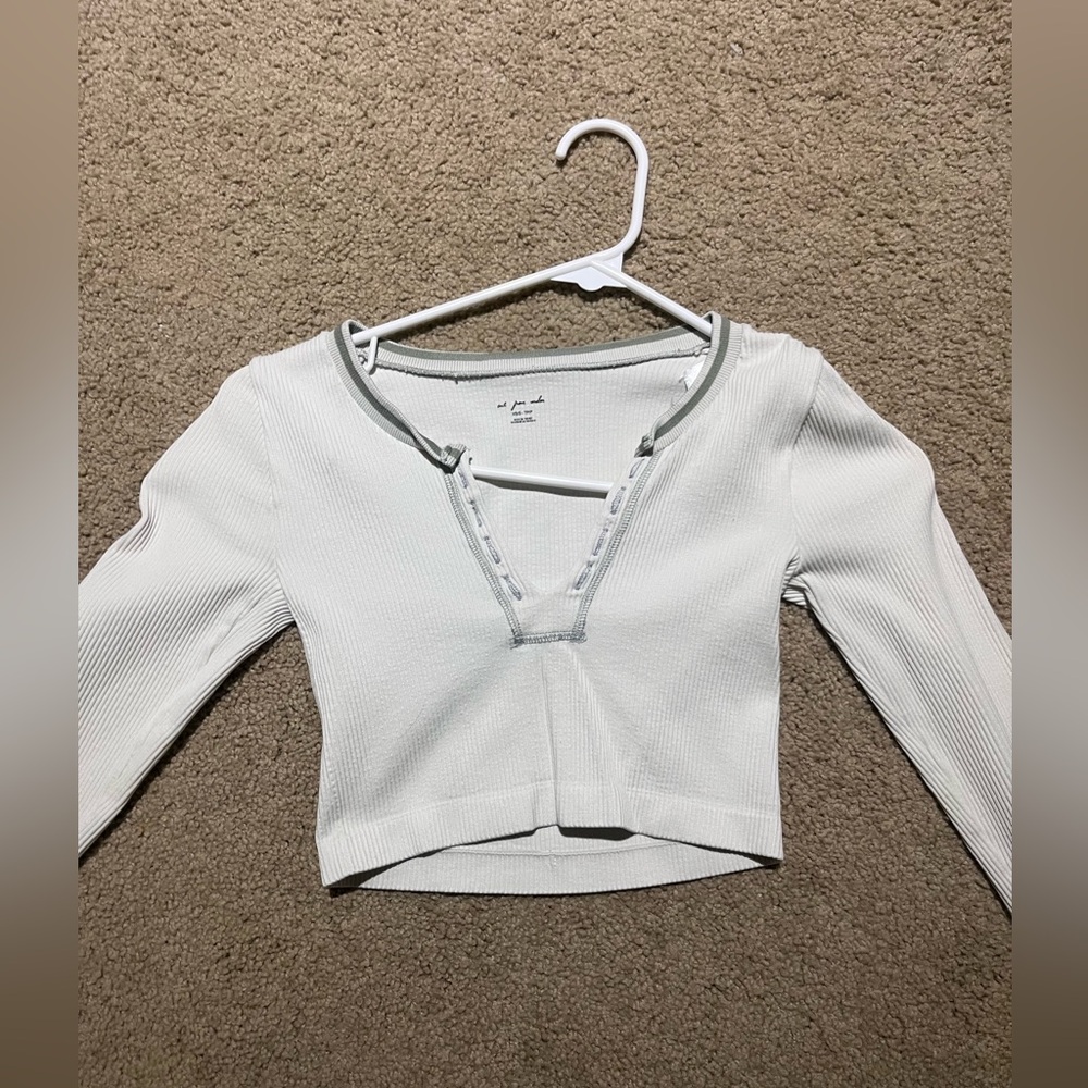 Long sleeve crop top!